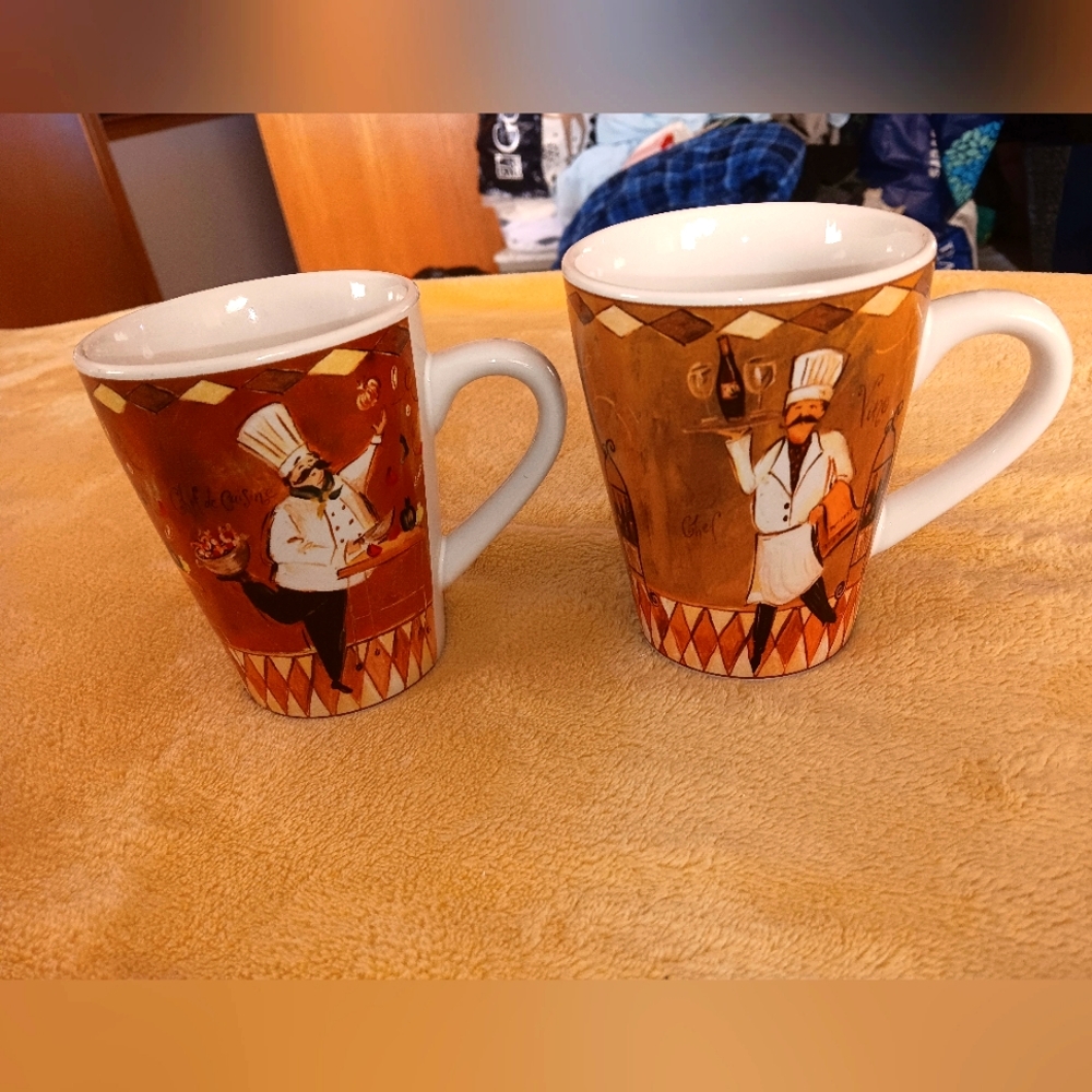 Pair of Oneida Coffee Mugs